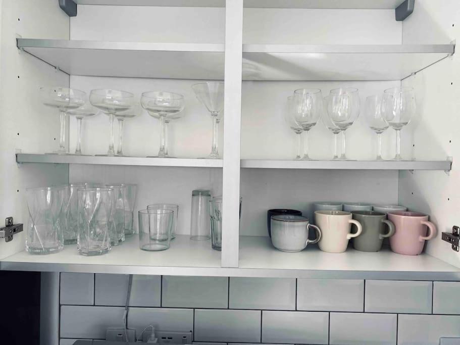 Cosy 1-Bed Flat 30Min To Central London & Parking Exterior foto