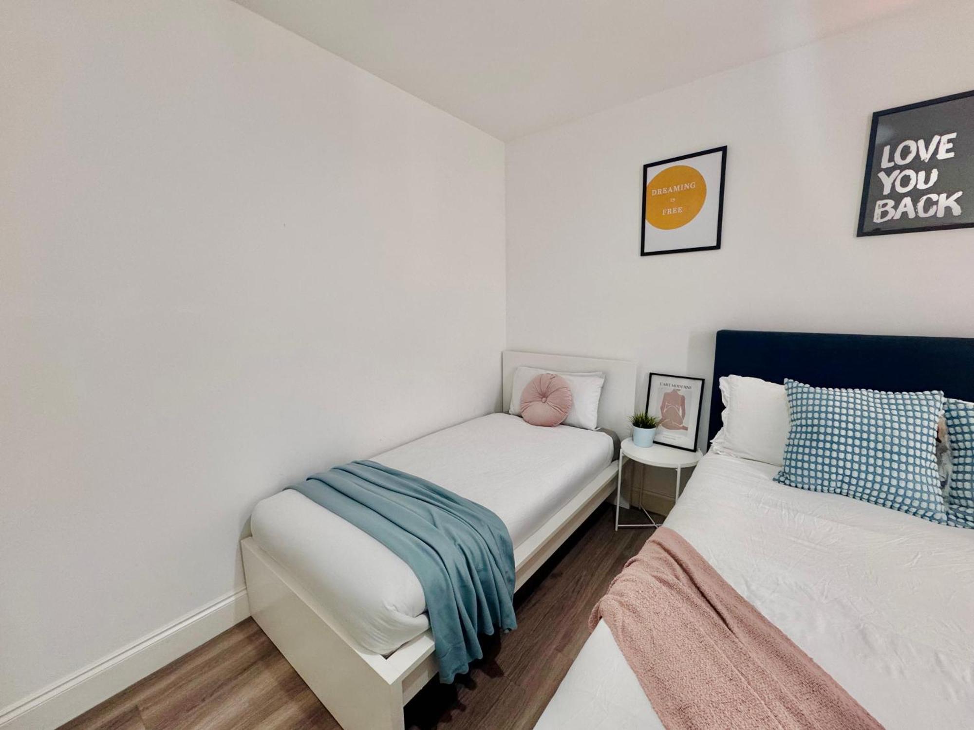 Cosy 1-Bed Flat 30Min To Central London & Parking Exterior foto